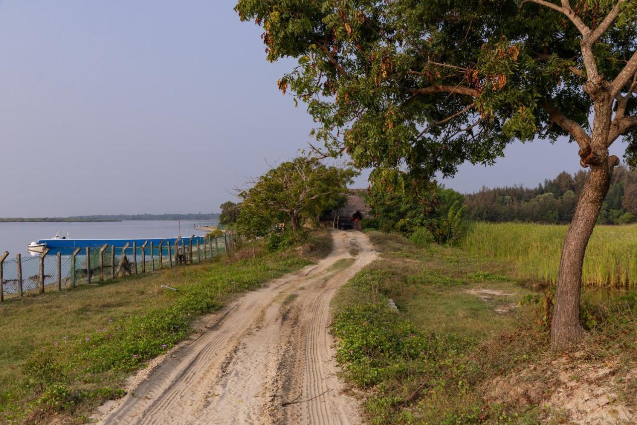 The Alampara Resort - Luxury Boutique Glamping & Water Sports Cheyur Exterior photo